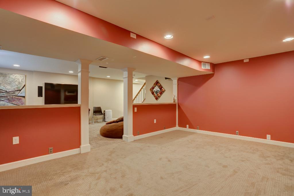 30 Pinewood Avenue Lititz, PA 17543 - Photo 33 of 73