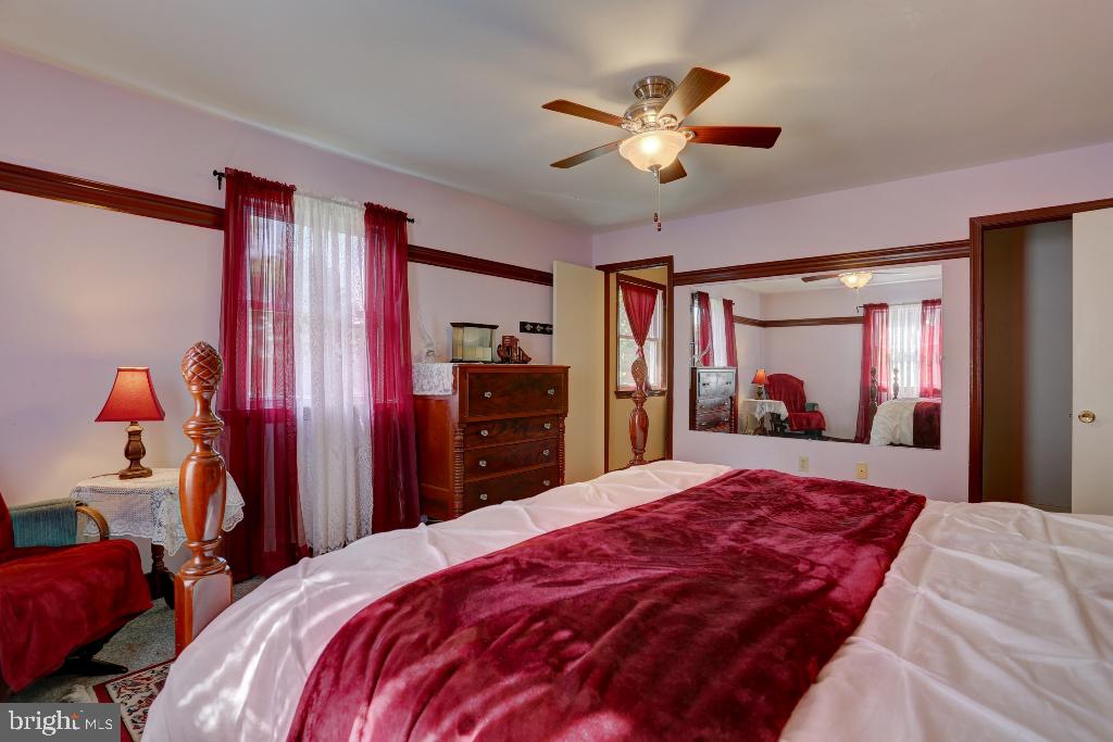 30 Pinewood Avenue Lititz, PA 17543 - Photo 43 of 73 a bed room with a bed and a mirror