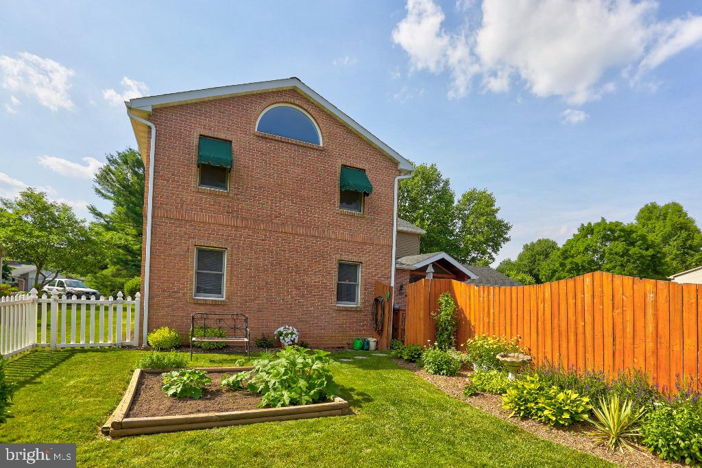 30 Pinewood Avenue Lititz, PA 17543 - Photo 63 of 73 a front view of a house with garden