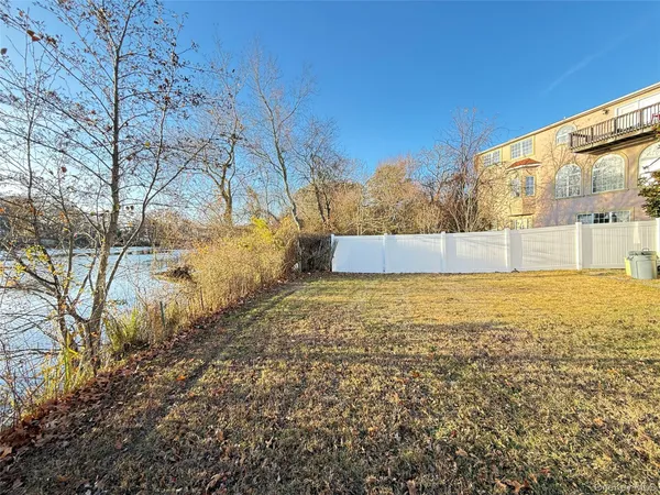 $649,000 | 50 West Lake Drive, Patchogue, NY 11772