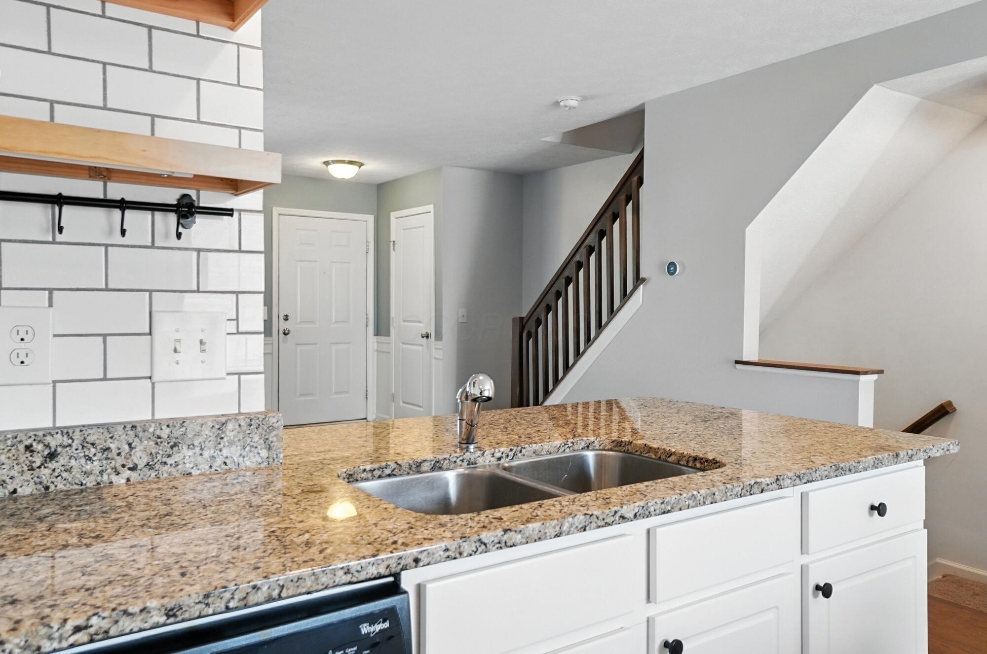 6169 Needletail Road Columbus, OH 43230 - Photo 12 of 57 Eat-In Kitchen