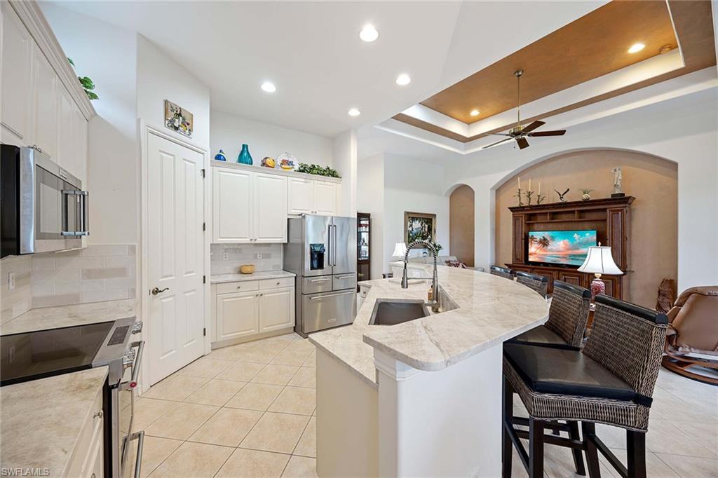7828 Valencia Court Naples, FL 34113 - Photo 11 of 46