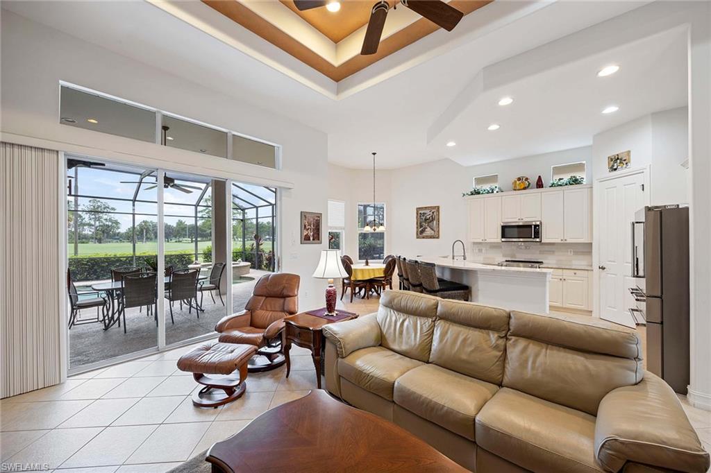 7828 Valencia Court Naples, FL 34113 - Photo 8 of 46