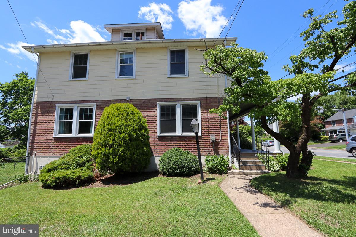 1952 Susquehanna Road Abington, PA 19001 - Photo 7 of 44