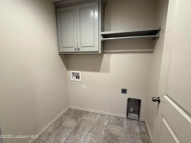 a view of utility room