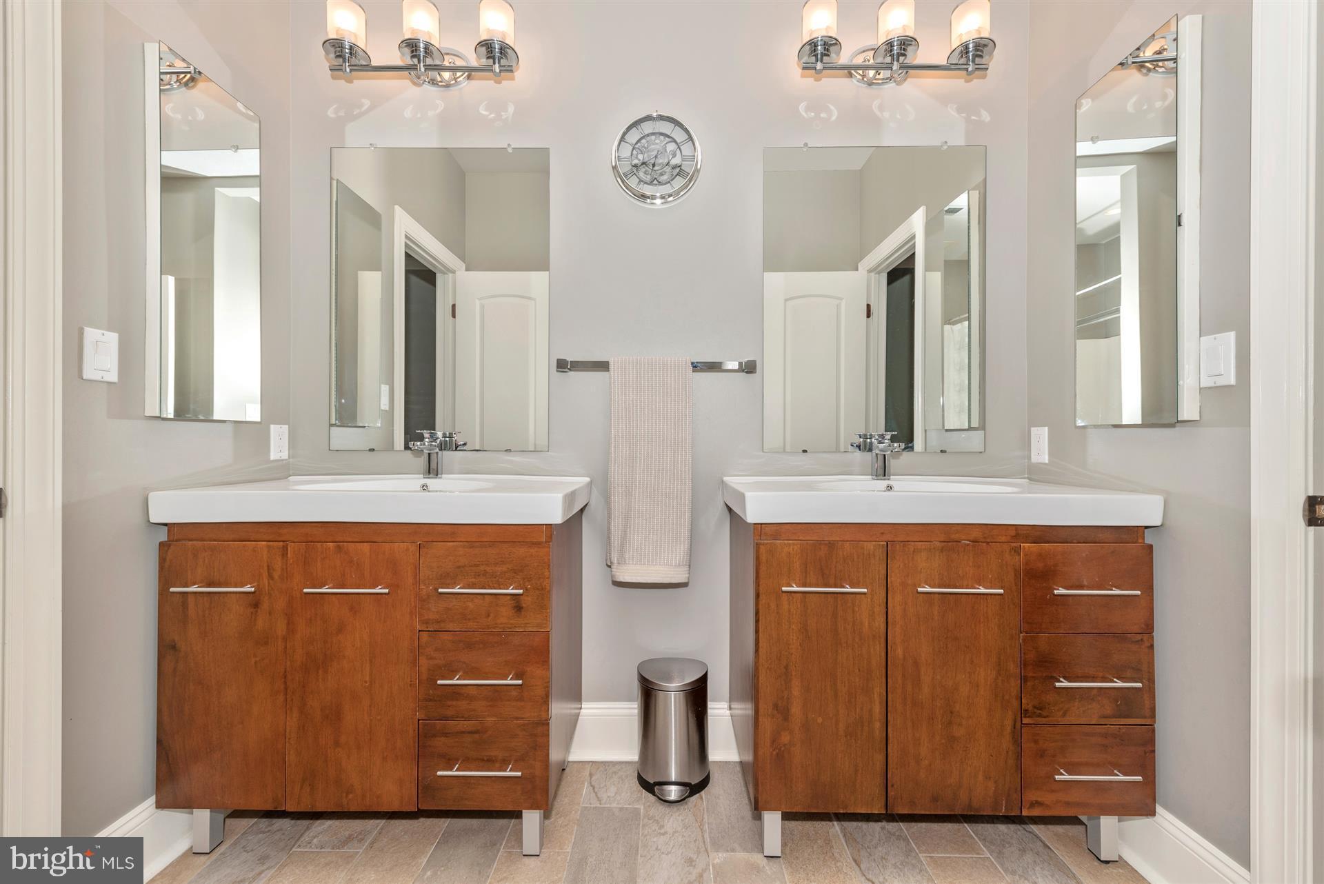 2008 Dixon Road Frederick, MD 21704 - Photo 20 of 30 Jack and Jill Bath