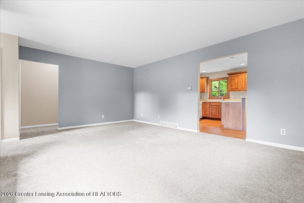 989 North Onondaga Road Holt, MI 48842 - Photo 7 of 58 19-Media Jett - 15