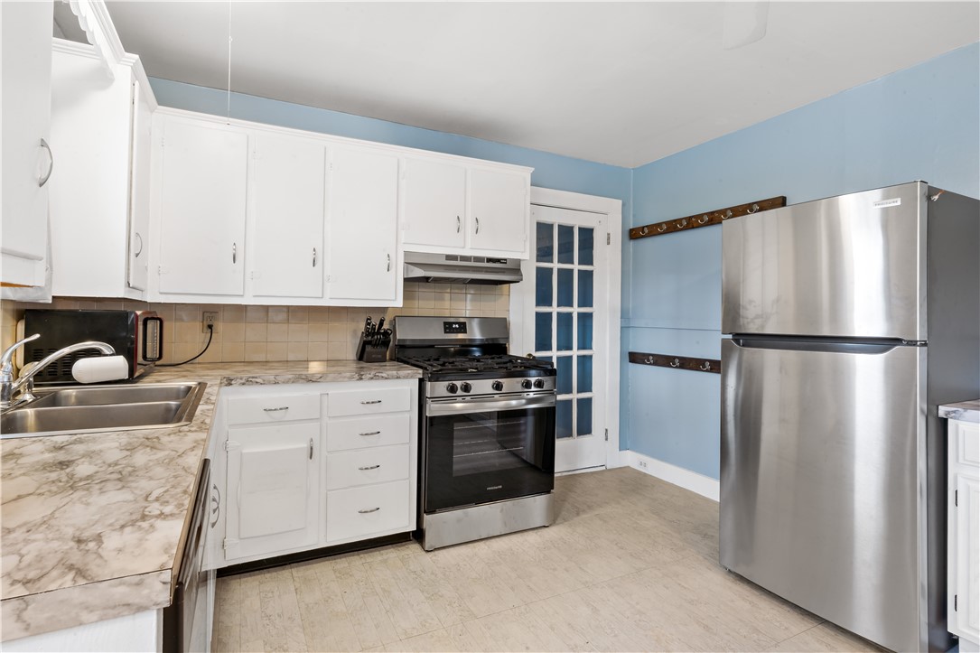 147 Church Street Westerly, RI 02808 - Photo 7 of 24