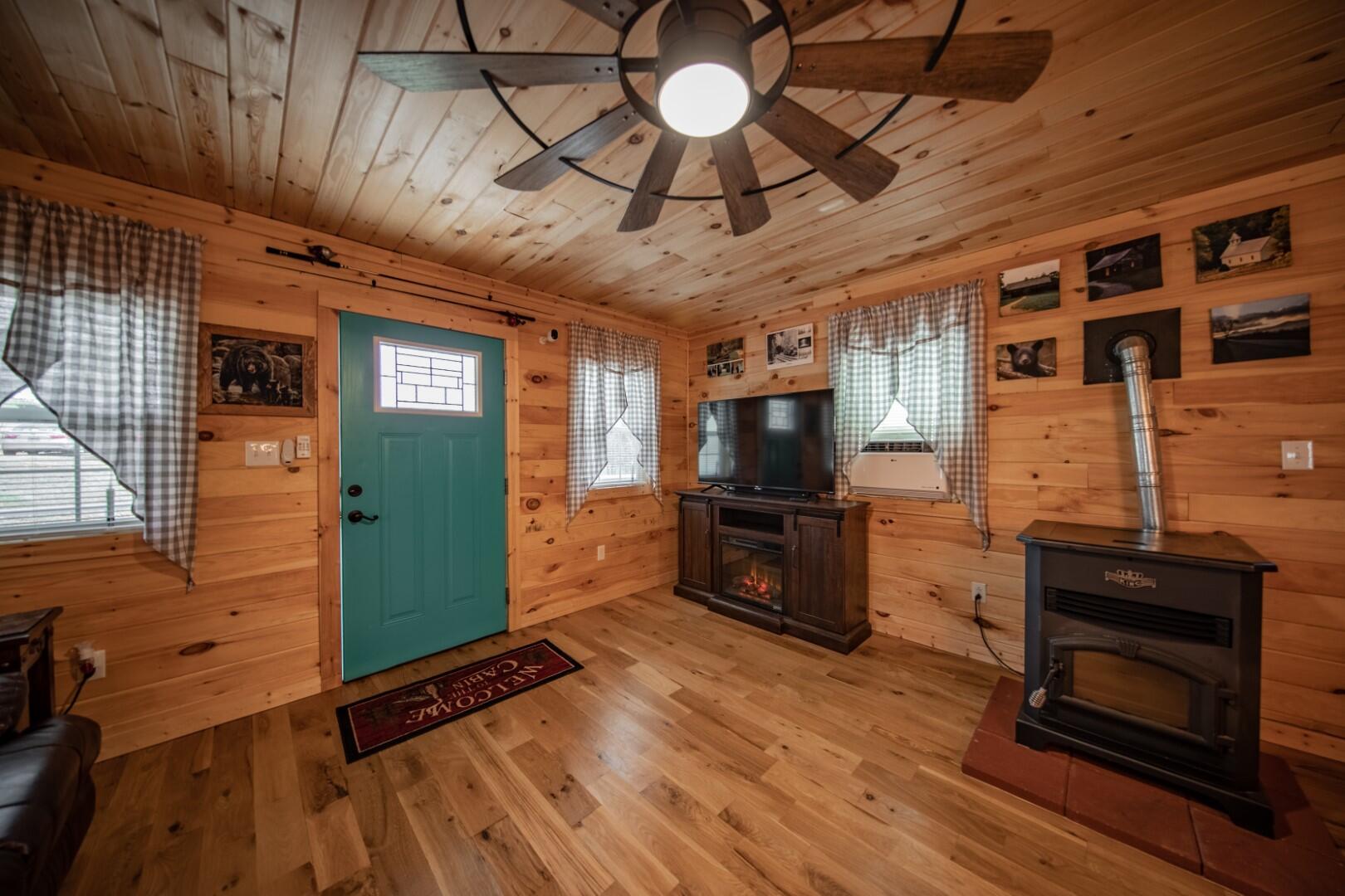 2550 Dark Hollow Road Cosby, TN 37722 - Photo 13 of 38 12