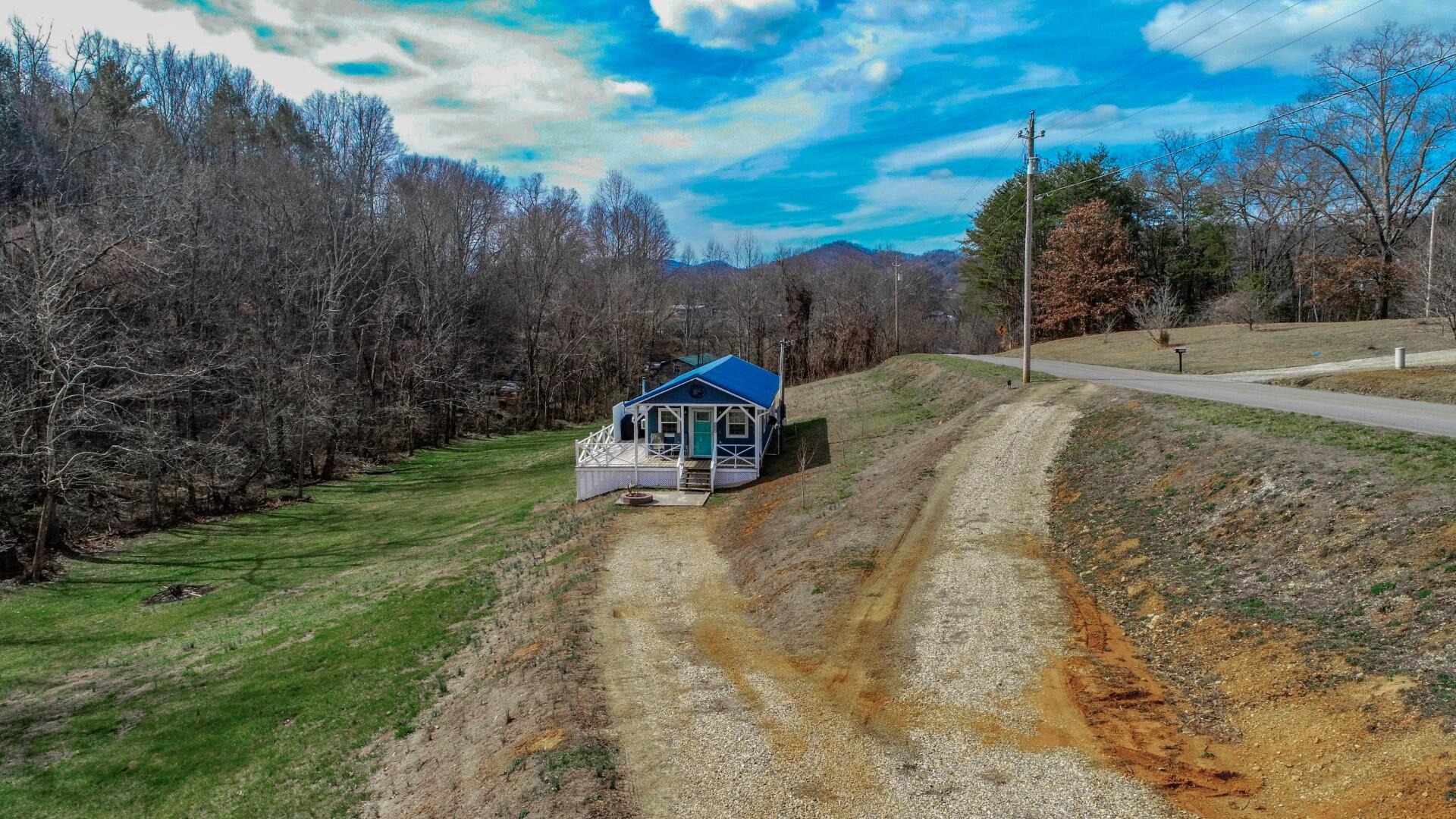 2550 Dark Hollow Road Cosby, TN 37722 - Photo 30 of 38 21