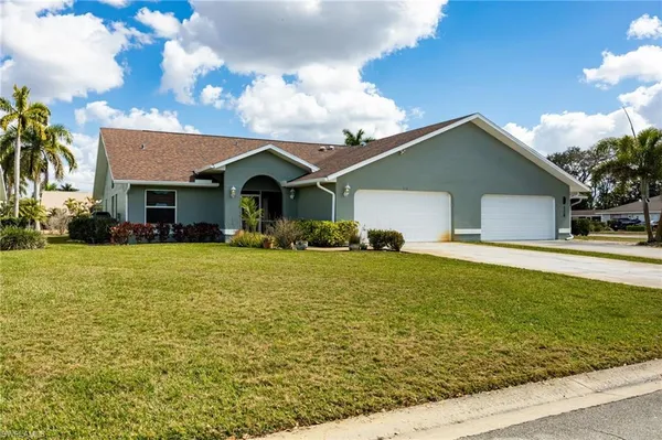 $430,000 | 113 Quail Hollow Court, Unit 1460, Naples, FL 34113