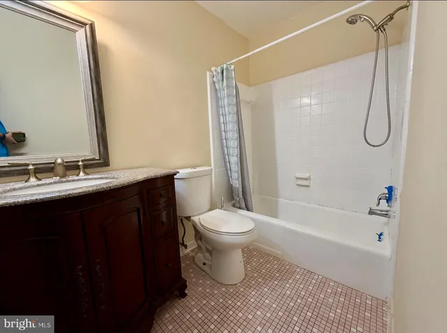 $2,800 | 9531 Burdett Road, Burke, VA 22015