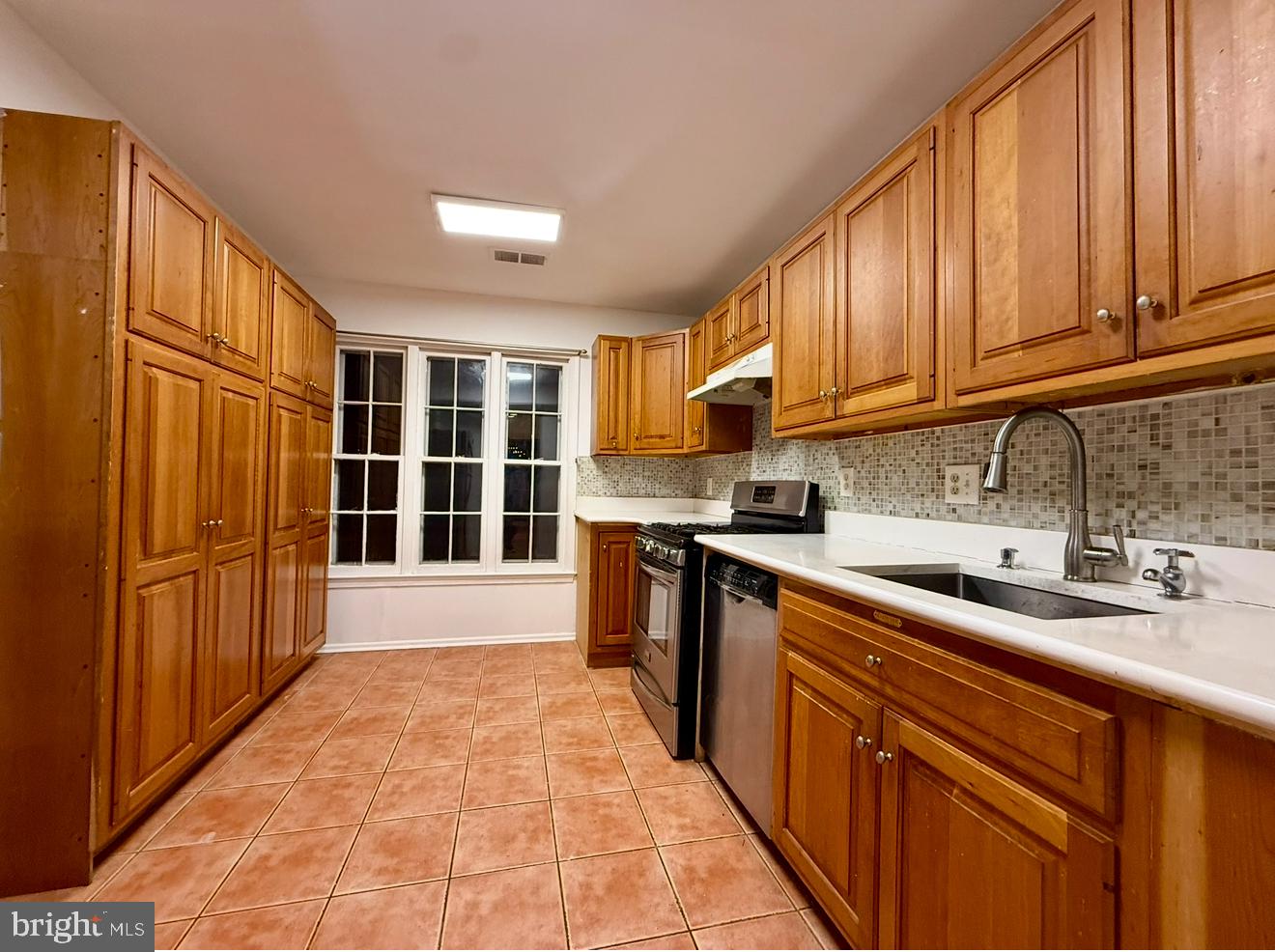 9531 Burdett Road Burke, VA 22015 - Photo 6 of 11