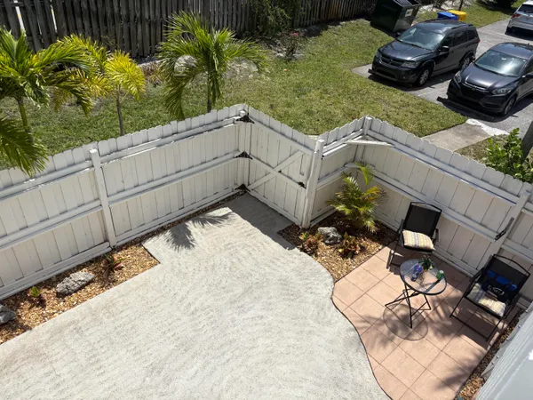 $3,000 | 141 East Riverside Drive, Unit 9B, Jupiter, FL 33469