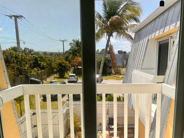 $3,000 | 141 East Riverside Drive, Unit 9B, Jupiter, FL 33469