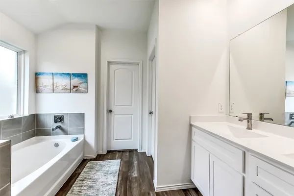 $2,300 | 3041 Emerald Ocean Drive, Katy, TX 77493