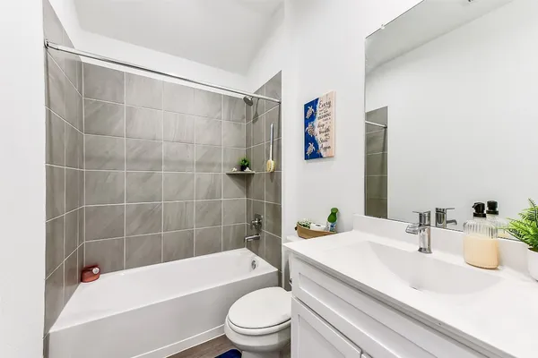 $2,300 | 3041 Emerald Ocean Drive, Katy, TX 77493