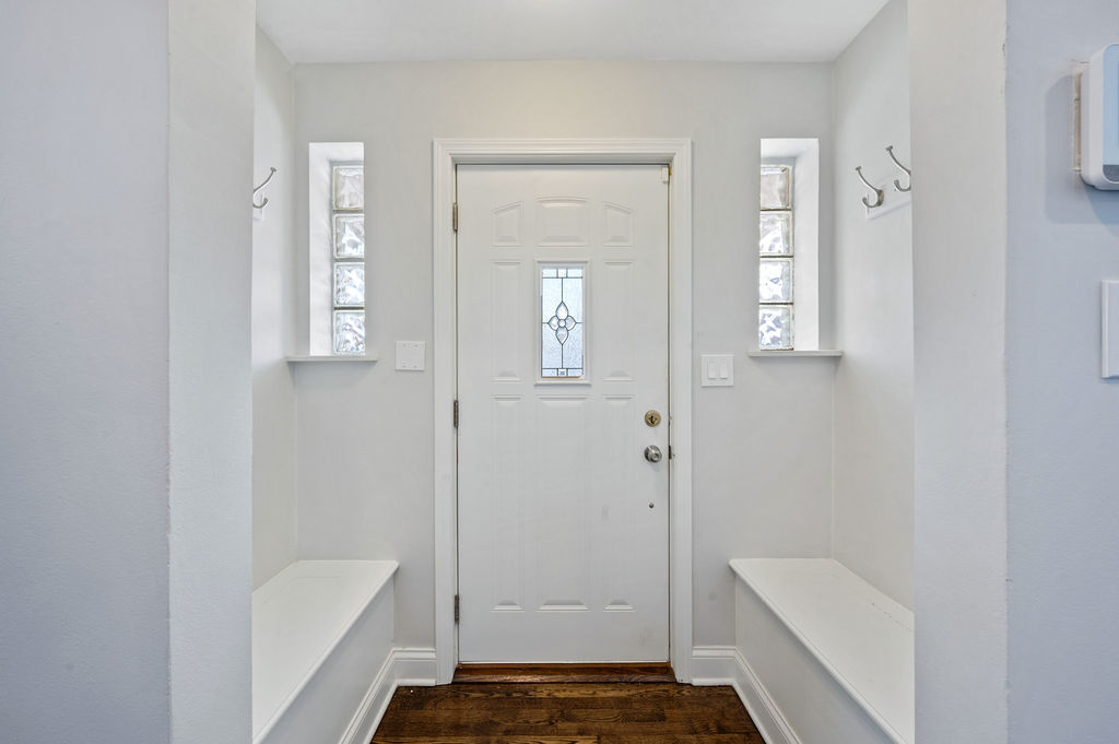 1924 South 13th Avenue Broadview, IL 60155 - Photo 6 of 36