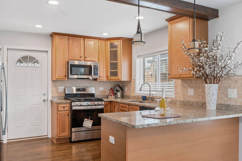 1924 South 13th Avenue Broadview, IL 60155 - Photo 10 of 36