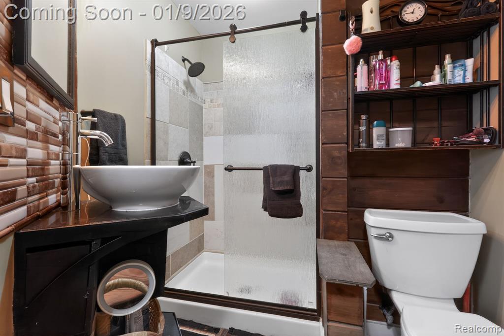 2465 Liter Road Lake Orion, MI 48359 - Photo 15 of 18 Gallery Image 15