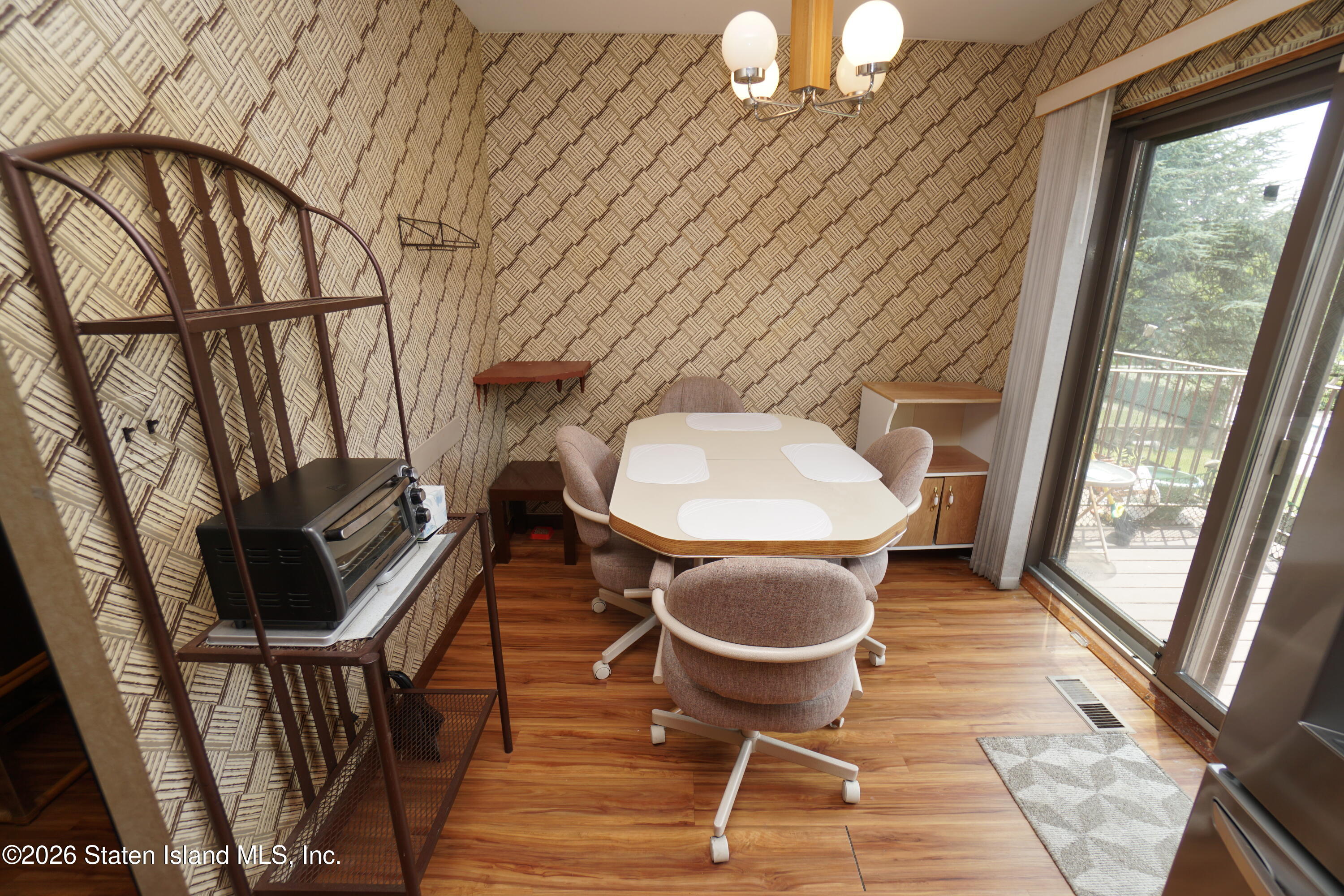 88 Narrows Road South, Unit 11 Staten Island, NY 10305 - Photo 6 of 21 6