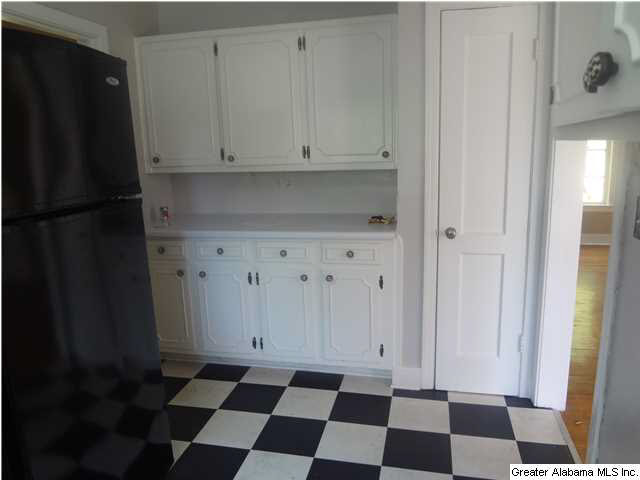 1905 Saulter Road Birmingham, AL 35209 - Photo 3 of 18