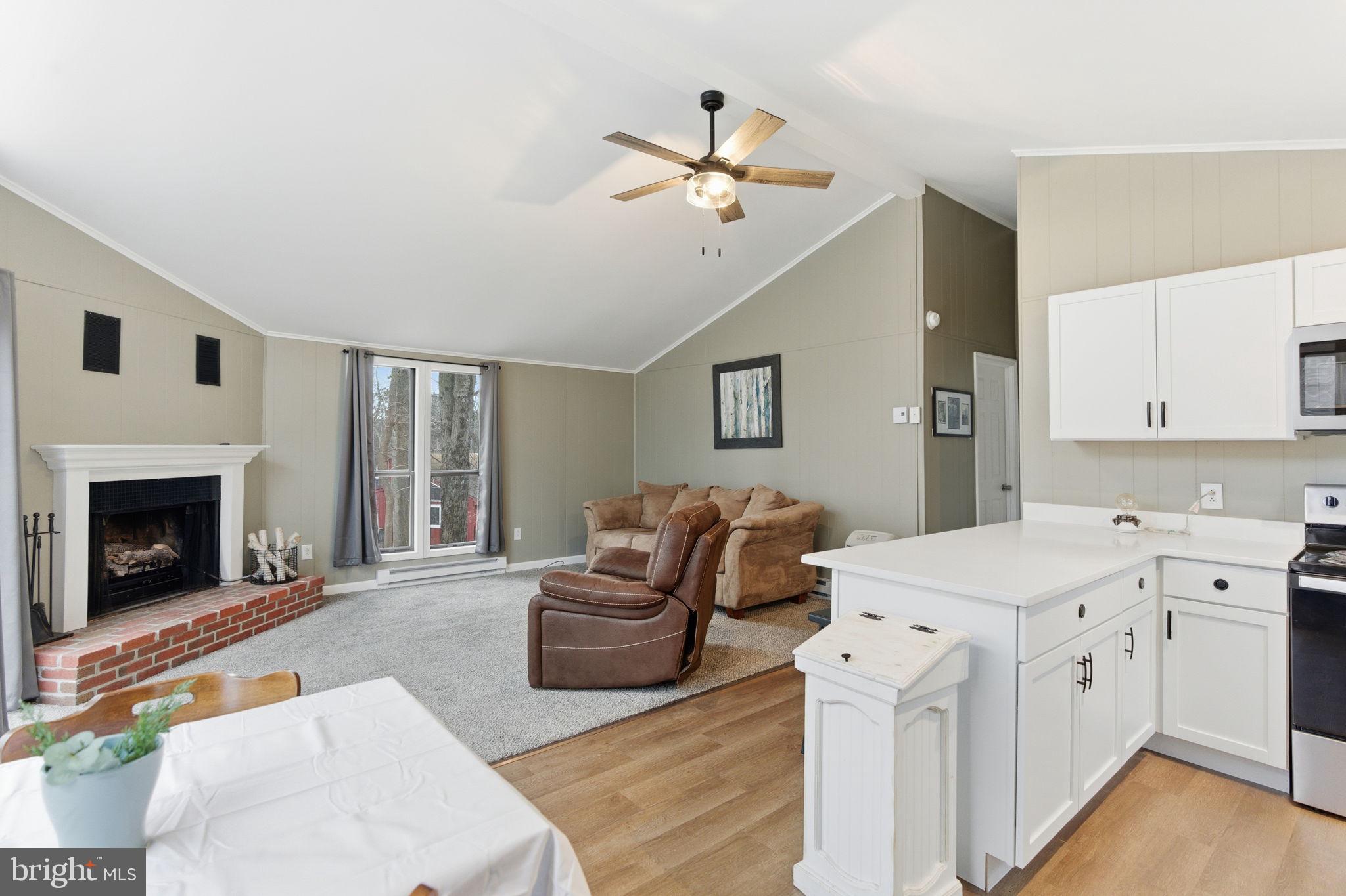 15 Oneida Trail Hedgesville, WV 25427 - Photo 2 of 27