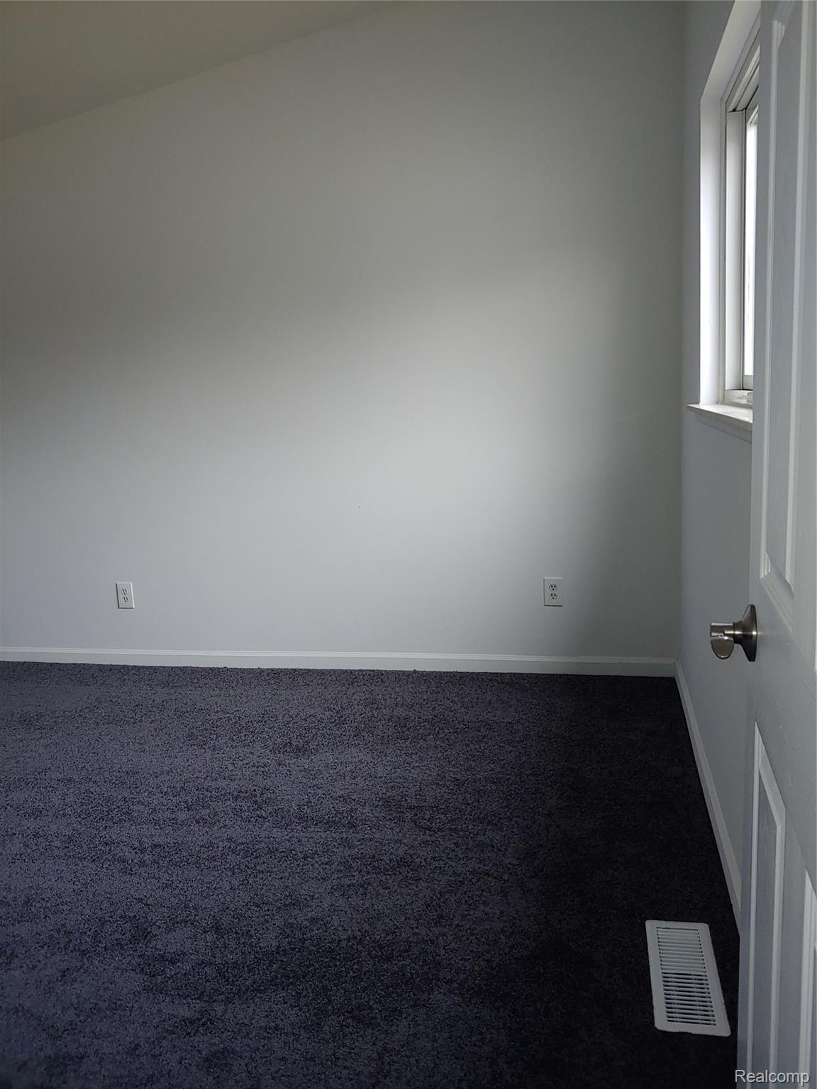 217 Henry Ruff Road Garden City, MI 48135 - Photo 19 of 43 20191125_145105.jpg