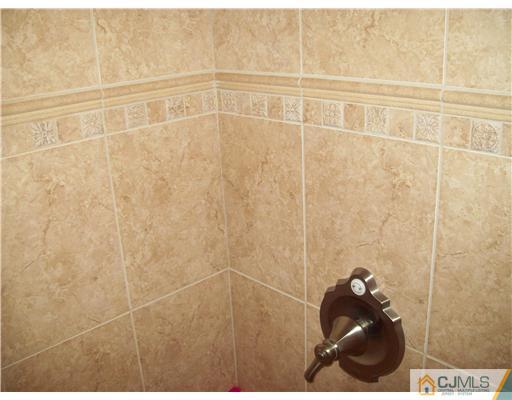 38 Jeffery Road Colonia, NJ 07067 - Photo 13 of 24 Gallery Image 13