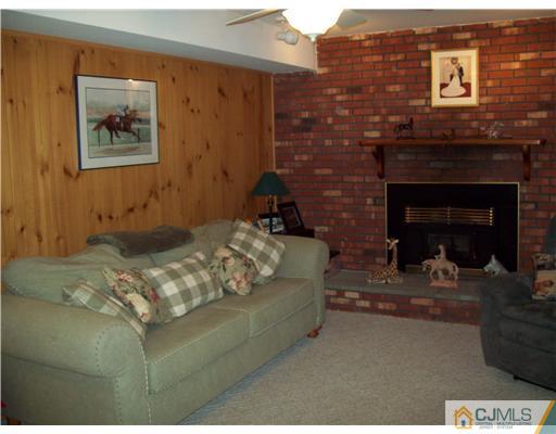 38 Jeffery Road Colonia, NJ 07067 - Photo 15 of 24 Gallery Image 15