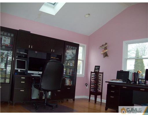 38 Jeffery Road Colonia, NJ 07067 - Photo 16 of 24 Gallery Image 16