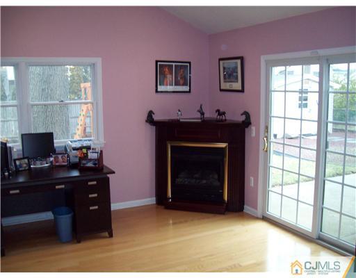 38 Jeffery Road Colonia, NJ 07067 - Photo 17 of 24 Gallery Image 17
