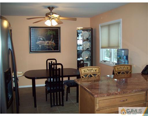 38 Jeffery Road Colonia, NJ 07067 - Photo 3 of 24 Gallery Image 3