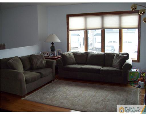 38 Jeffery Road Colonia, NJ 07067 - Photo 4 of 24 Gallery Image 4