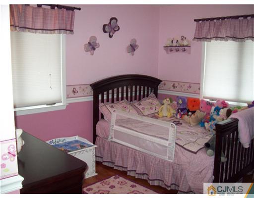 38 Jeffery Road Colonia, NJ 07067 - Photo 8 of 24 Gallery Image 8