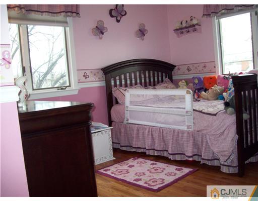 38 Jeffery Road Colonia, NJ 07067 - Photo 9 of 24 Gallery Image 9