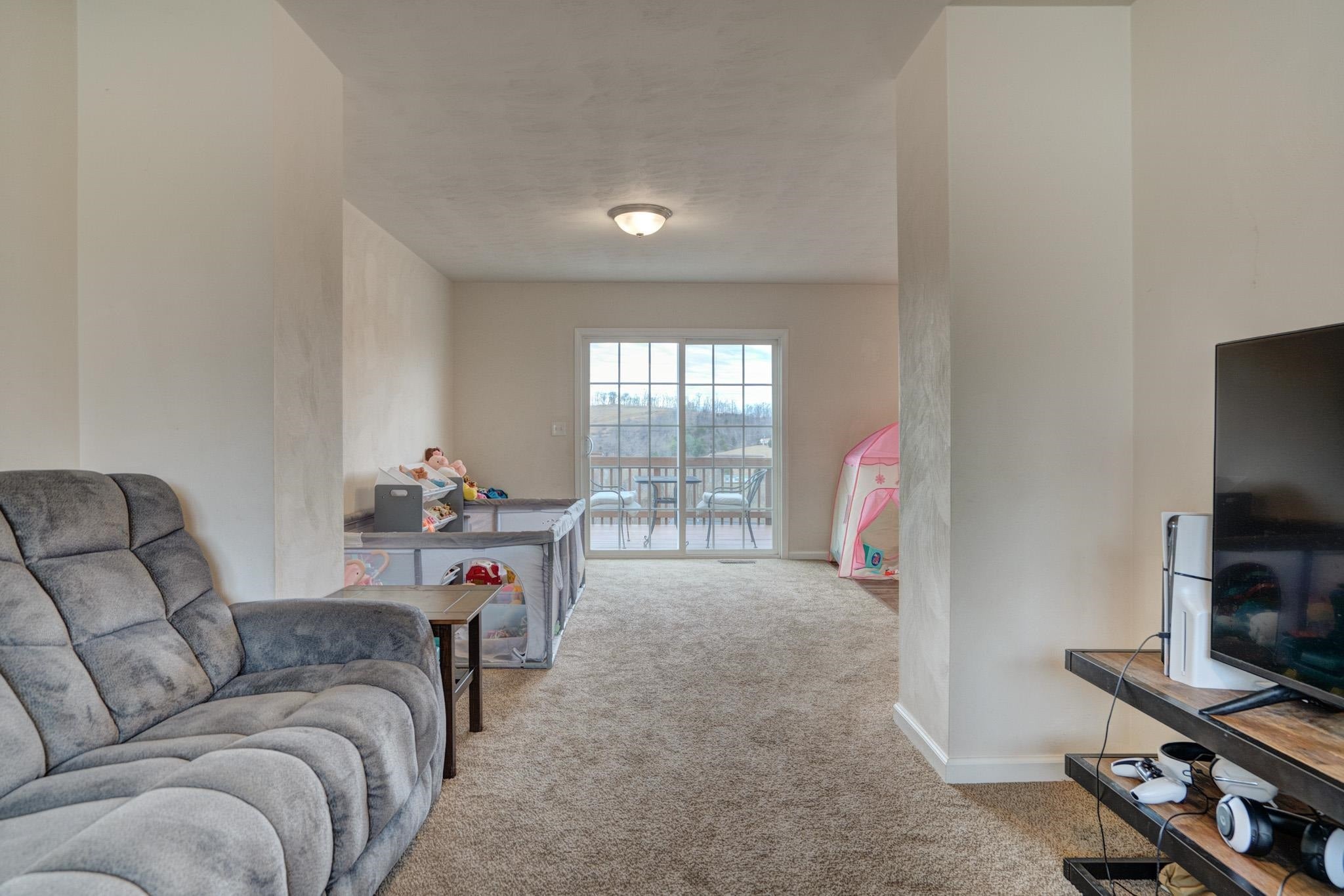 157 Prairie View Lane Pembroke, VA 24136 - Photo 11 of 46 Gallery Image 11