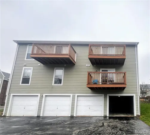 $180,000 | 1344 Highland Oaks Drive, Unit A, Ballwin, MO 63021