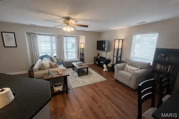 $180,000 | 1344 Highland Oaks Drive, Unit A, Ballwin, MO 63021