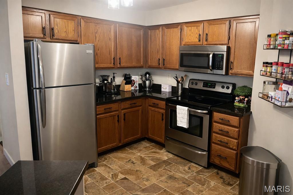 1344 Highland Oaks Drive, Unit A Ballwin, MO 63021 - Photo 5 of 17