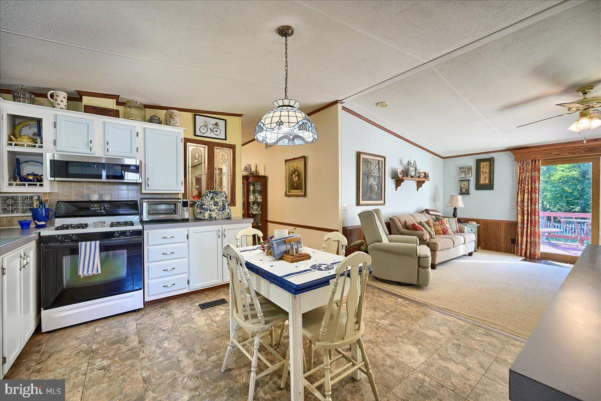 3340 Colonial Road Dover, PA 17315 - Photo 7 of 34 Gallery Image 7