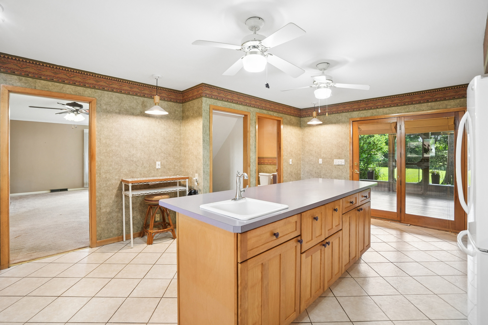 8512 Ridgewood Road Rock Island, IL 61201 - Photo 7 of 38
