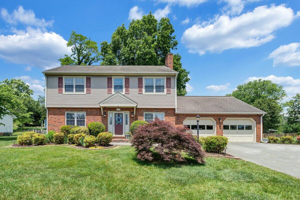 6420 Ridgeview Drive Roanoke, VA 24019 - Photo 1 of 38 MIB07517 2