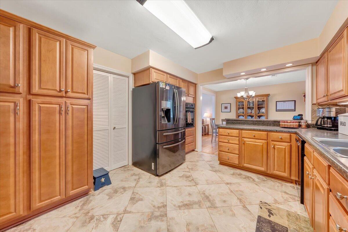 6420 Ridgeview Drive Roanoke, VA 24019 - Photo 14 of 38 16-MIB09485