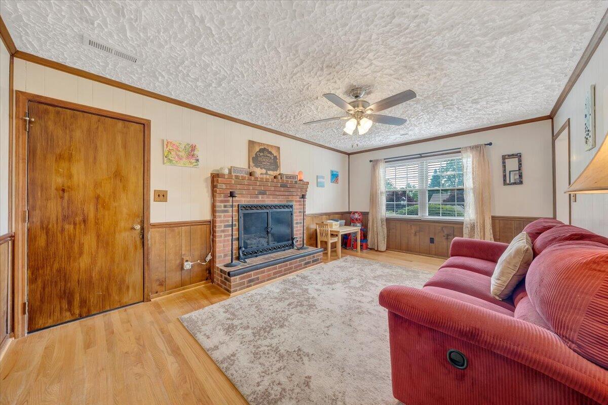 6420 Ridgeview Drive Roanoke, VA 24019 - Photo 15 of 38 17-MIB09488