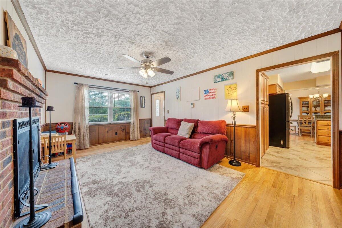 6420 Ridgeview Drive Roanoke, VA 24019 - Photo 16 of 38 18-MIB09491