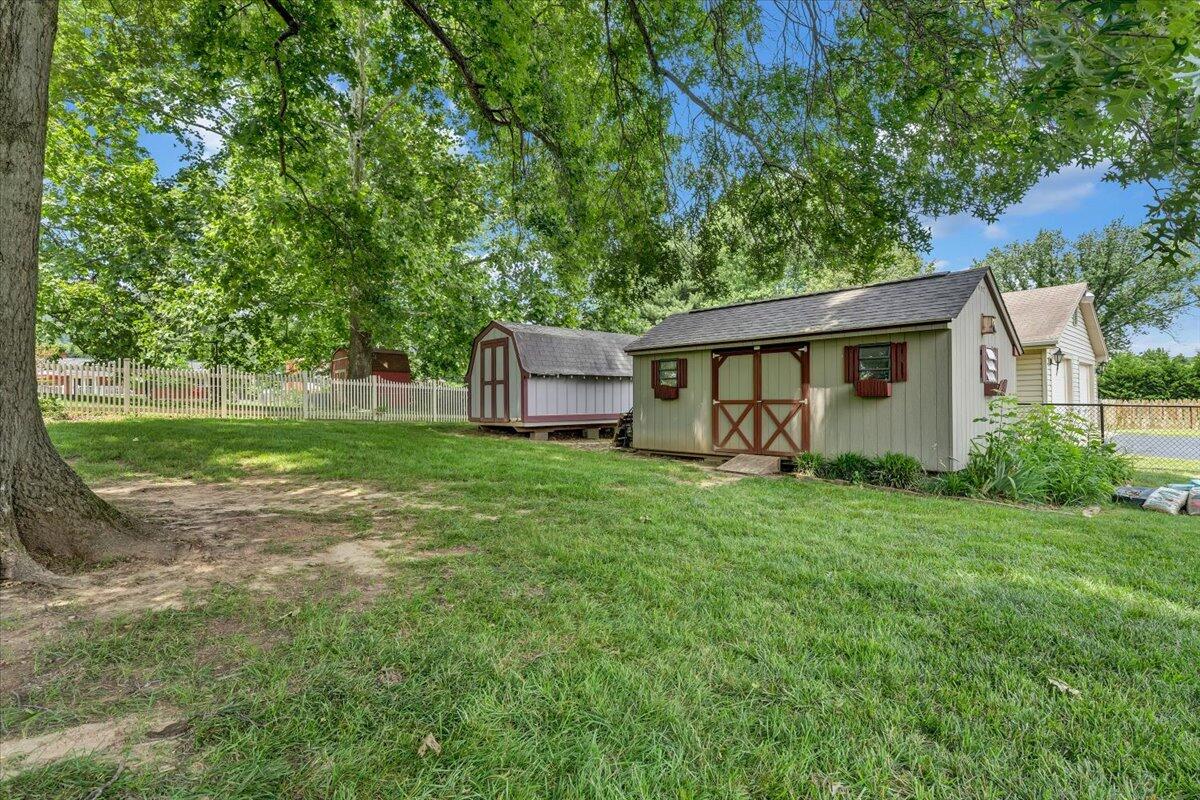 6420 Ridgeview Drive Roanoke, VA 24019 - Photo 35 of 38 37-MIB09554