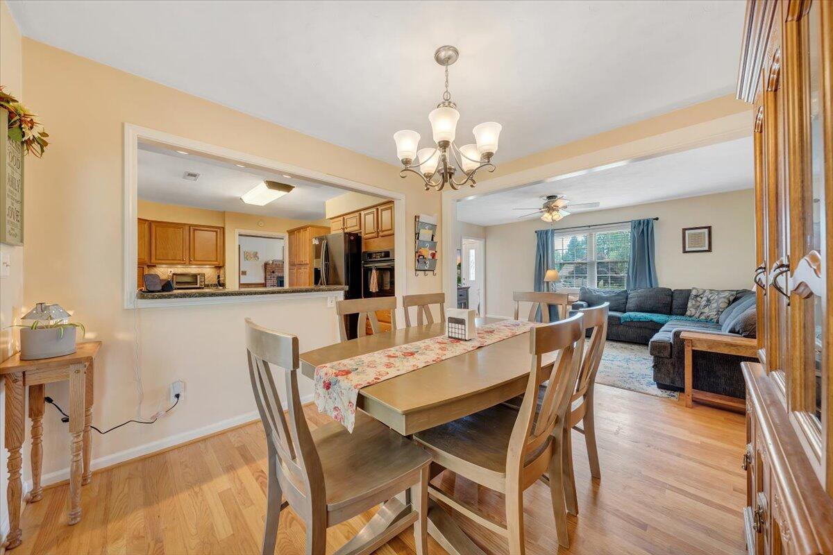 6420 Ridgeview Drive Roanoke, VA 24019 - Photo 10 of 38 12-MIB09470
