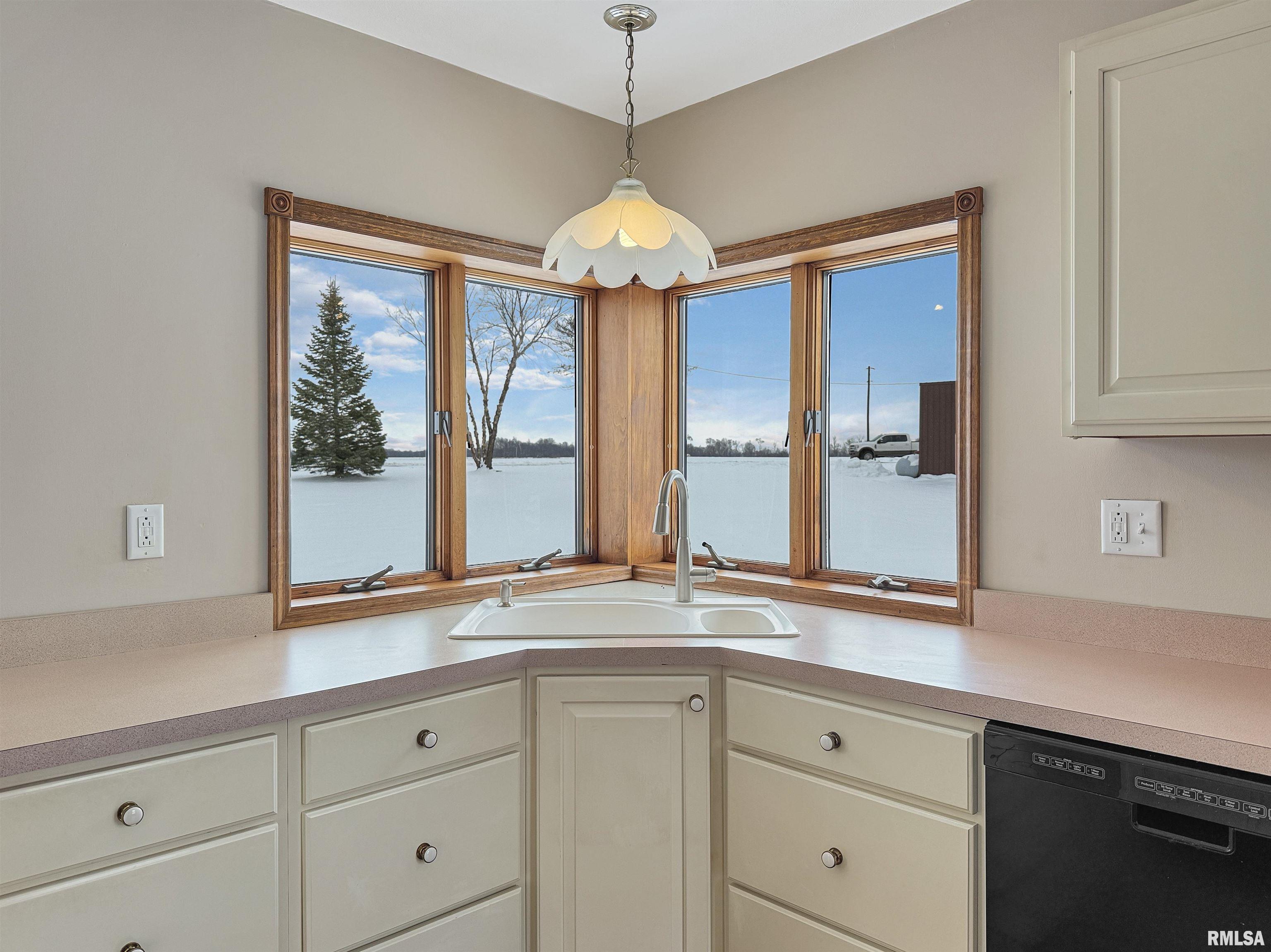 15972 North Ridge Road Lewistown, IL 61542 - Photo 17 of 78