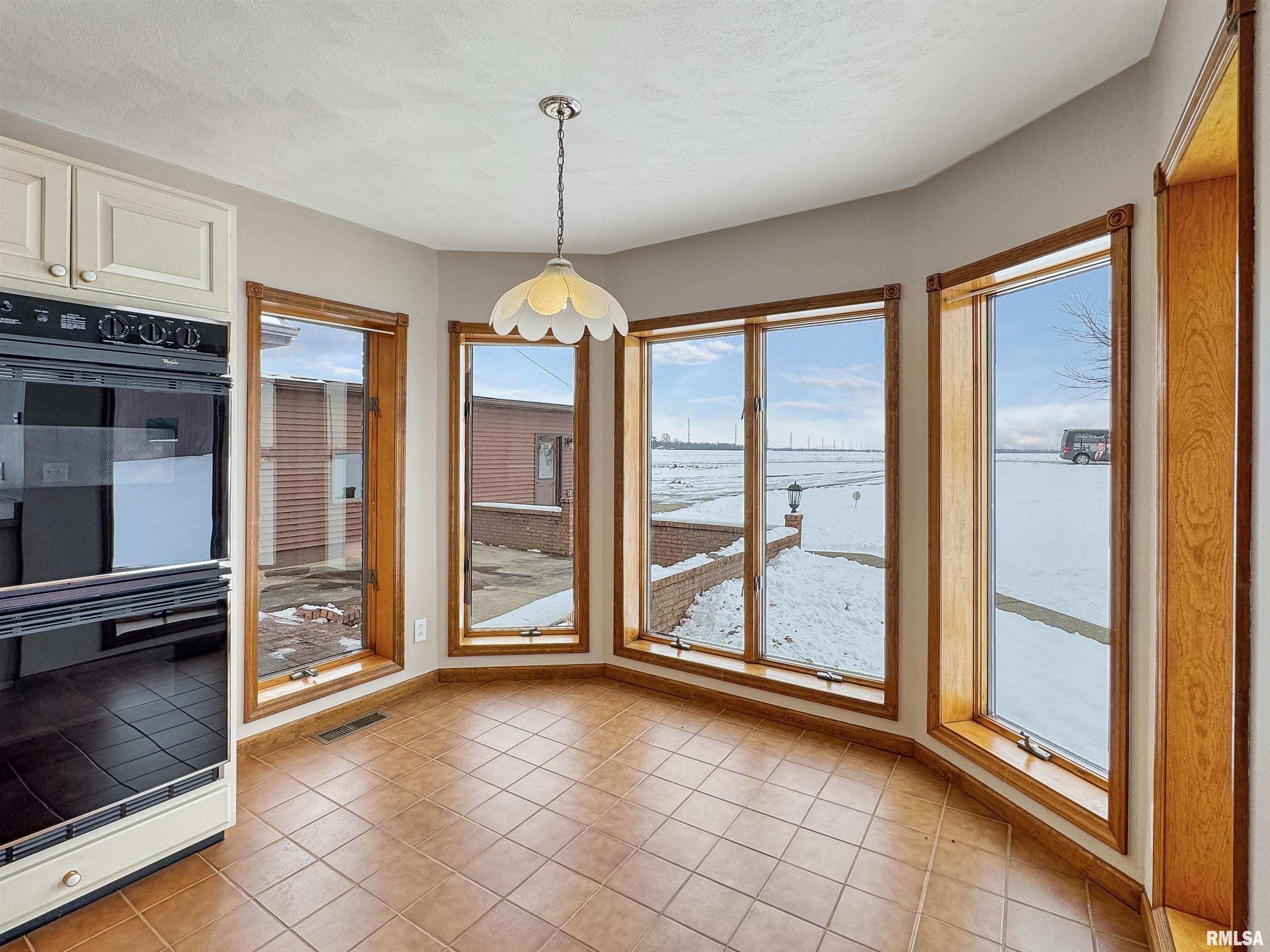 15972 North Ridge Road Lewistown, IL 61542 - Photo 18 of 78